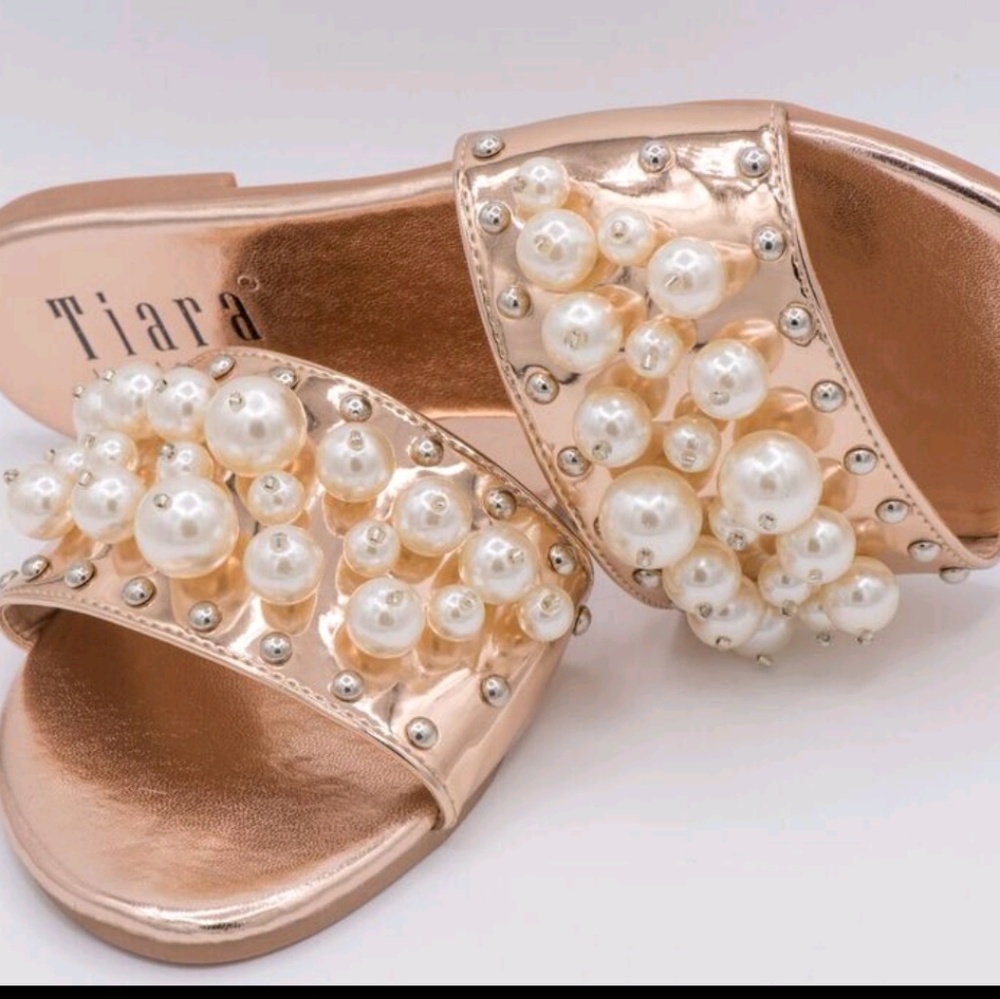 Topped with Pearls